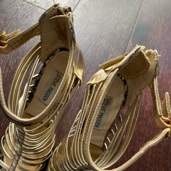 Steve Madden gold high heeled sandals - Picture 2 of 4